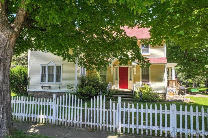 417 E Oregon Street  Lapeer MI 48446 2396 photo