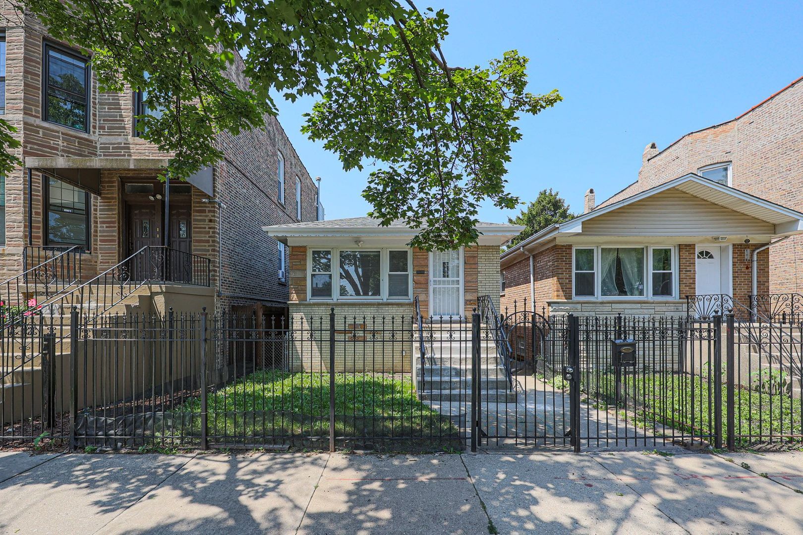 Property Photo:  1712 N Springfield Avenue  IL 60647 