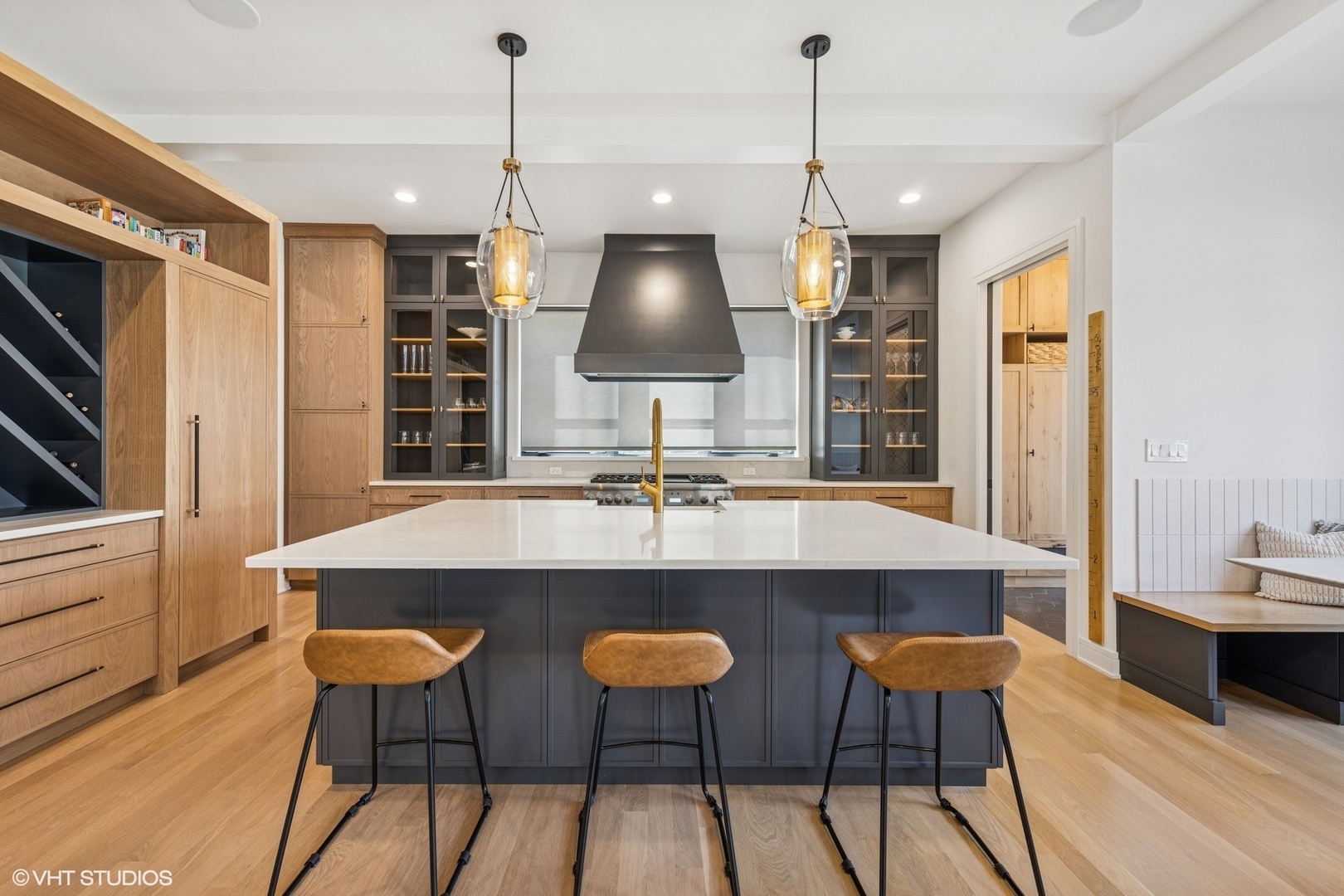 Property Photo:  214 S Clay Street  IL 60521 