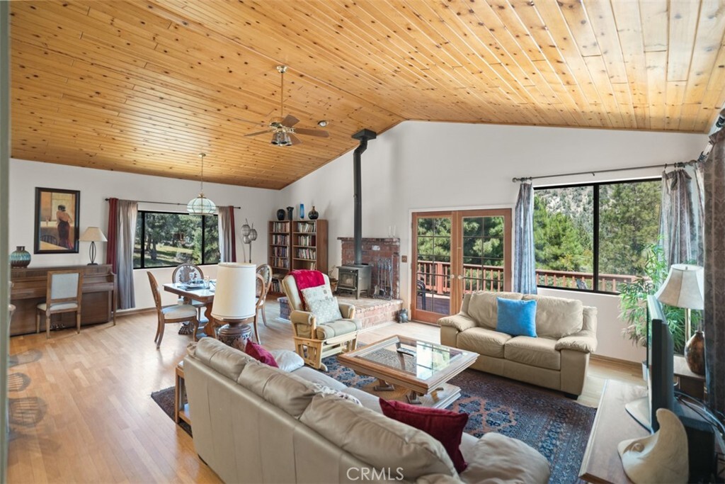 Property Photo:  15421 San Moritz Drive  CA 93222 