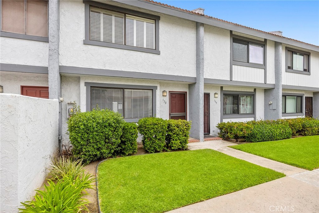 1910 W Palmyra Ave 138  Orange CA 92868 photo