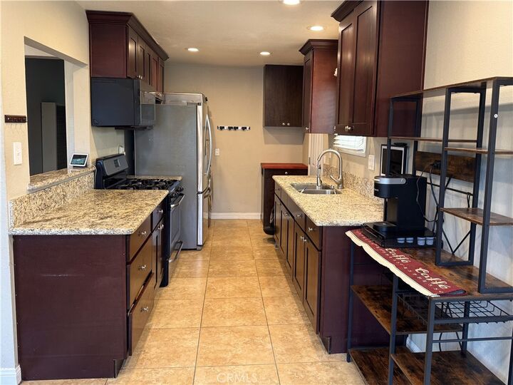 Property Photo:  11857 Algardi Street  CA 90650 