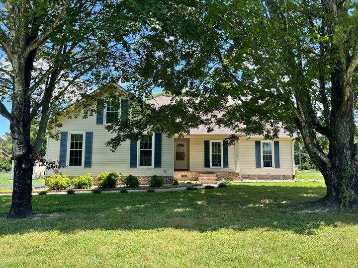 107 Virginia Dr  Tullahoma TN 37388 photo