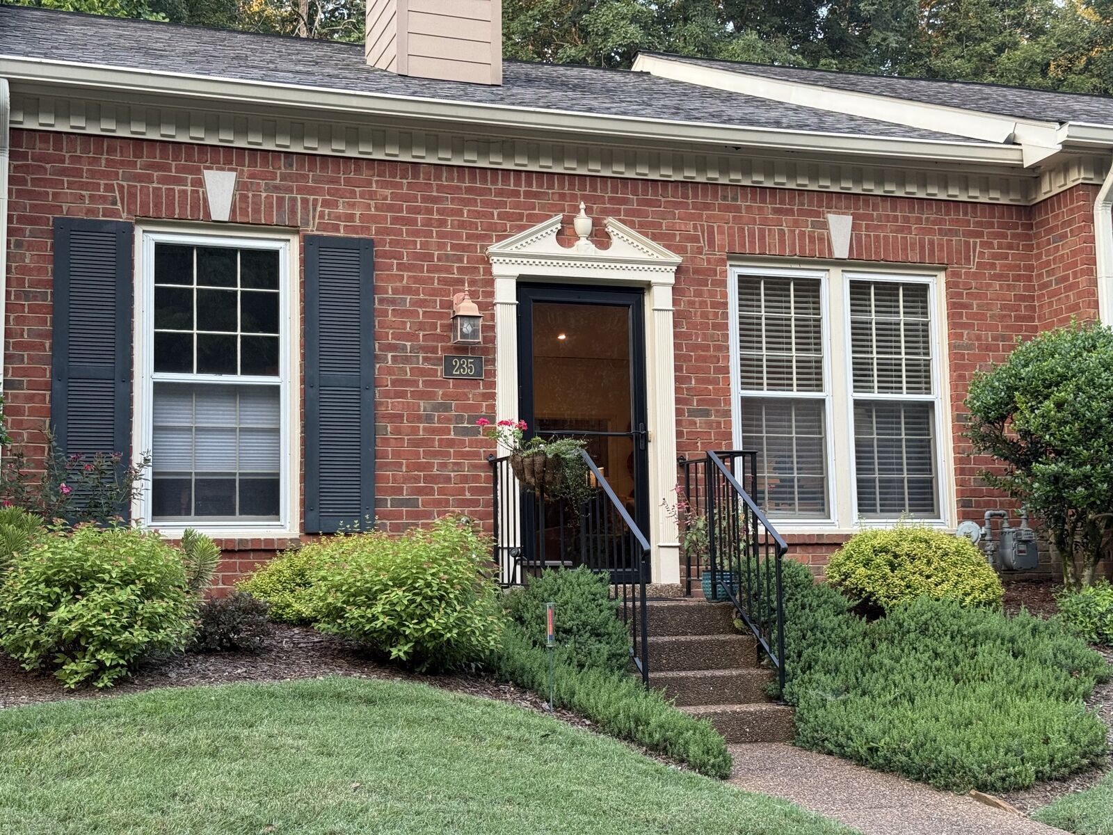 Property Photo:  235 Windsor Terrace Dr  TN 37221 