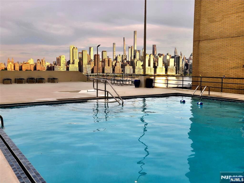 Property Photo: 6600 Jfk Blvd E 18L NJ 07093