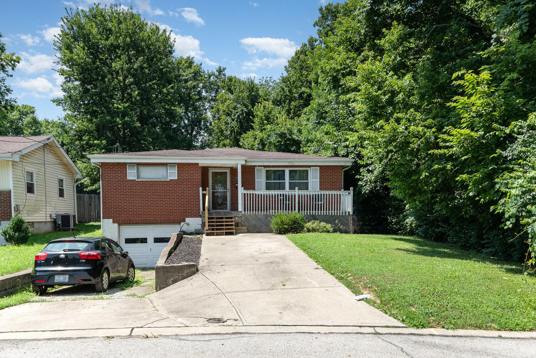 Property Photo: 38 Sweetbriar Avenue KY 41042