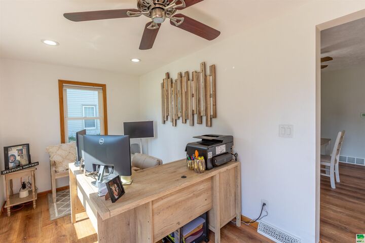 Property Photo:  521 Beall Street  IA 51055 