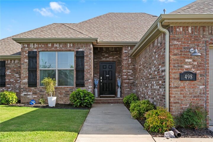 Property Photo:  498 Concho Street  AR 72730 