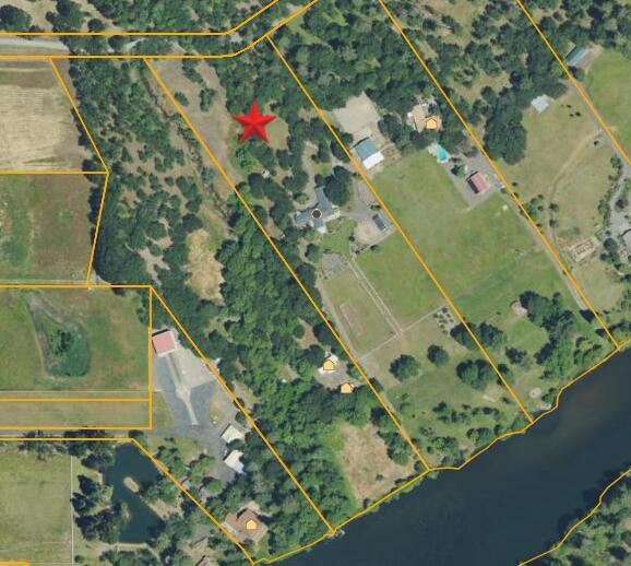 Property Photo:  700 Rogue Wood Drive  OR 97503 