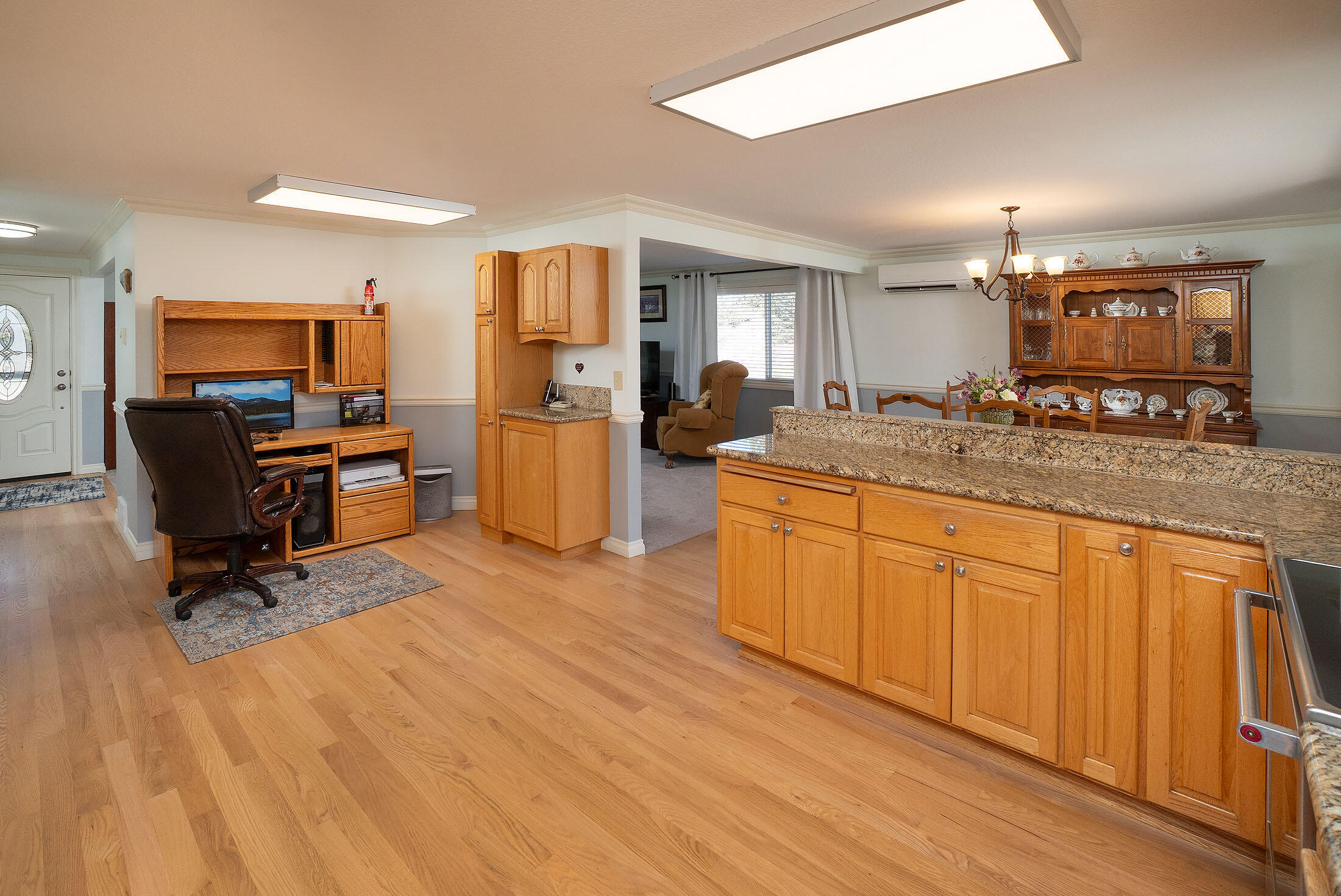 Property Photo: 6940 SW Badger Road OR 97760