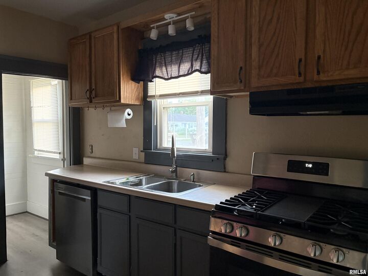 Property Photo:  1933 Gartside Street  IL 62966 
