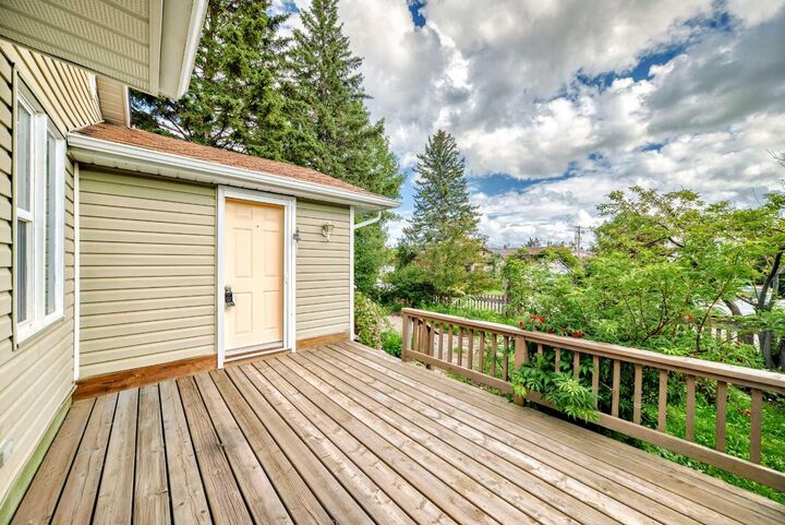 Property Photo: 416 7 Avenue SE AB T2V 1H9