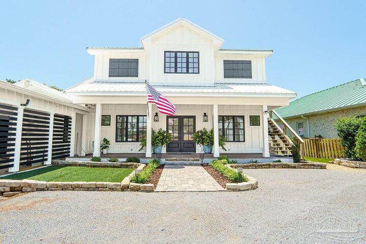 Property Photo:  2035 S Wind Trace Rd  FL 32566 