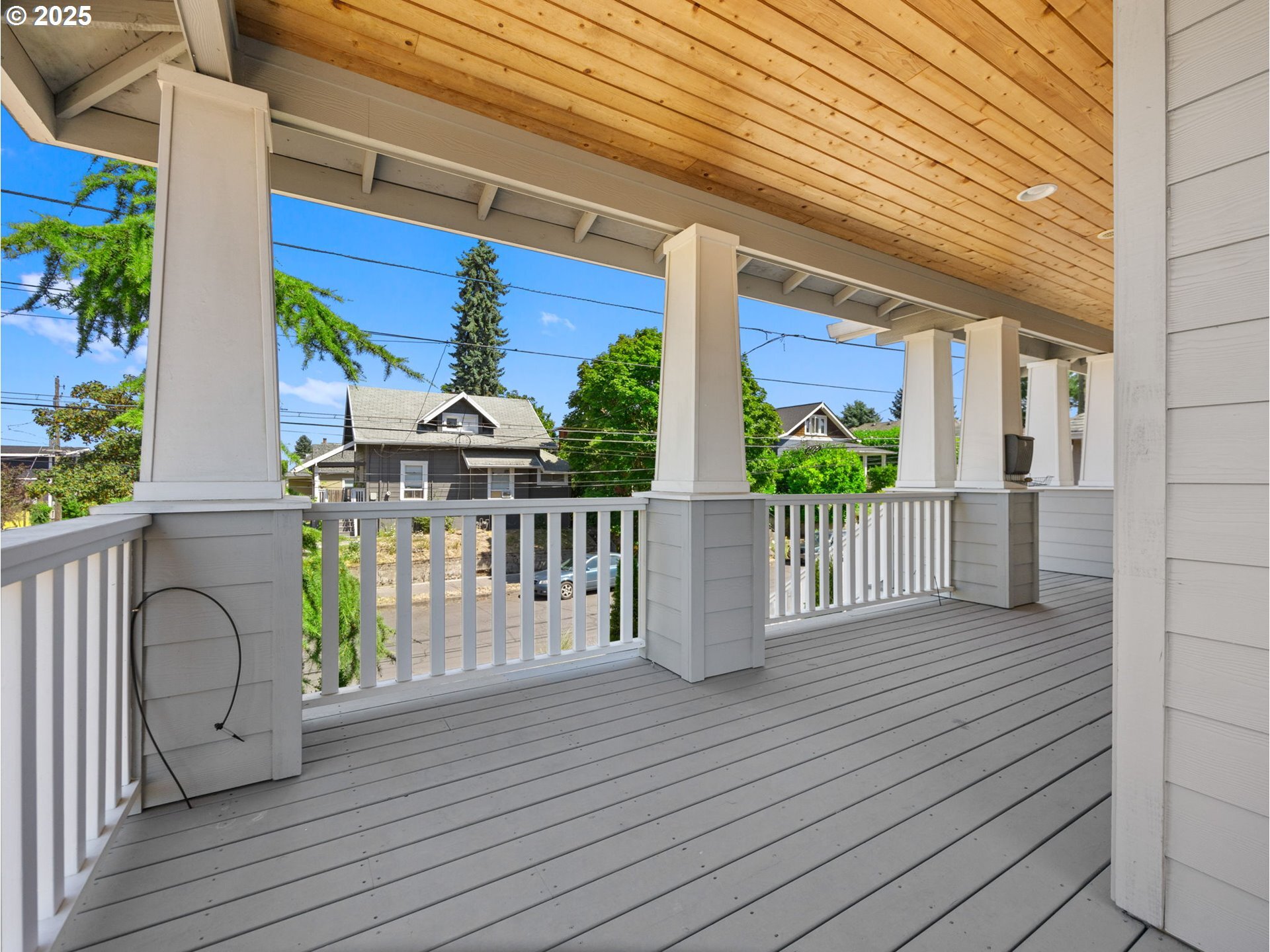Property Photo: 5281 NE 19th Ave OR 97211