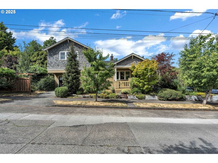 1735 SE Lambert St  Portland OR 97202 photo