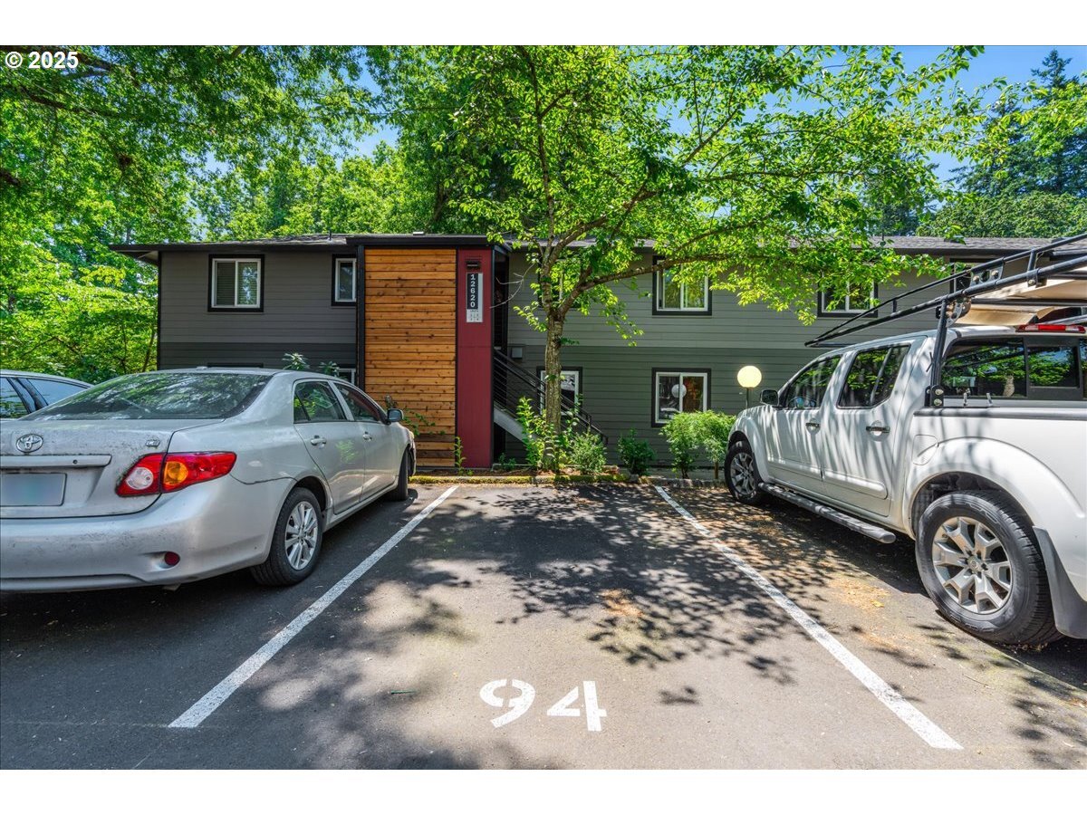 Property Photo: 12620 NW Barnes Rd 5 OR 97229