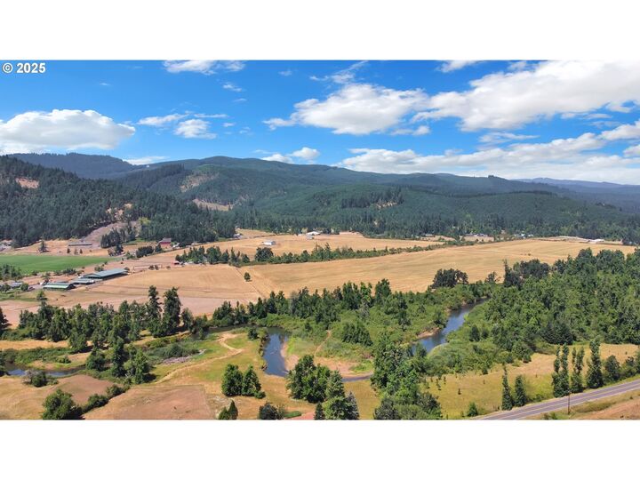 Property Photo: Hill Rd OR 97478