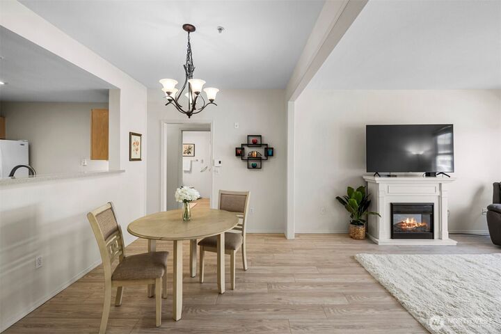 Property Photo: 22511 SE 37th Terrace 1409 WA 98029