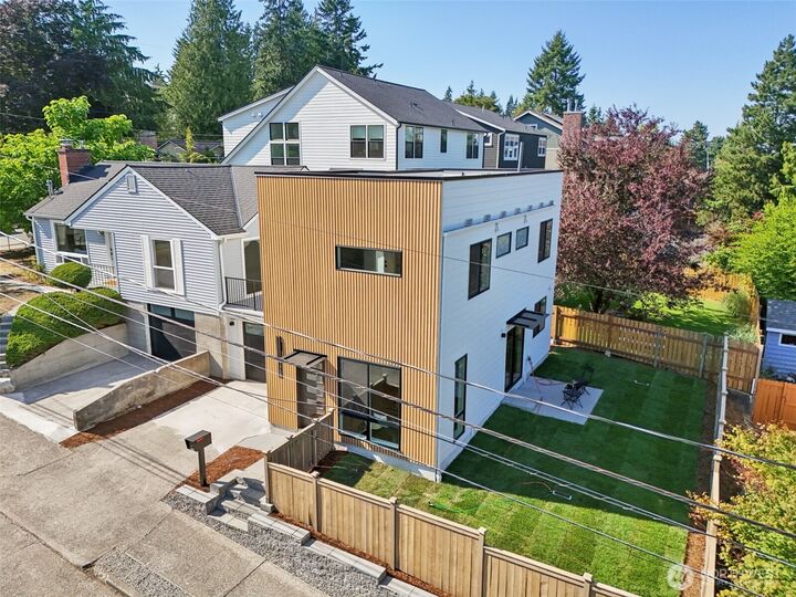 Property Photo: 1708 NE 89th Street WA 98115