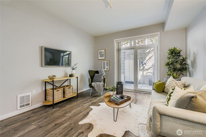 Property Photo: 103 Bellevue Avenue E 102 WA 98102