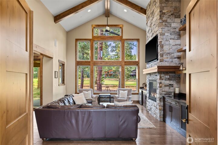 Property Photo: 301 Tipple Hill Loop WA 98922