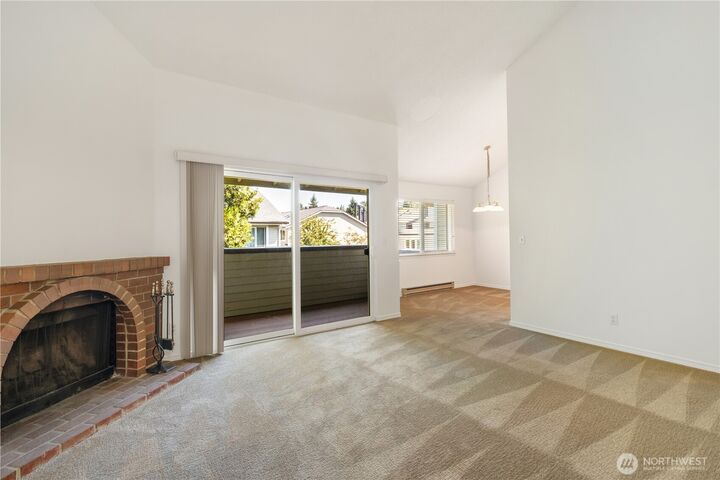 Property Photo: 12506 NE 142nd Lane C304 WA 98034