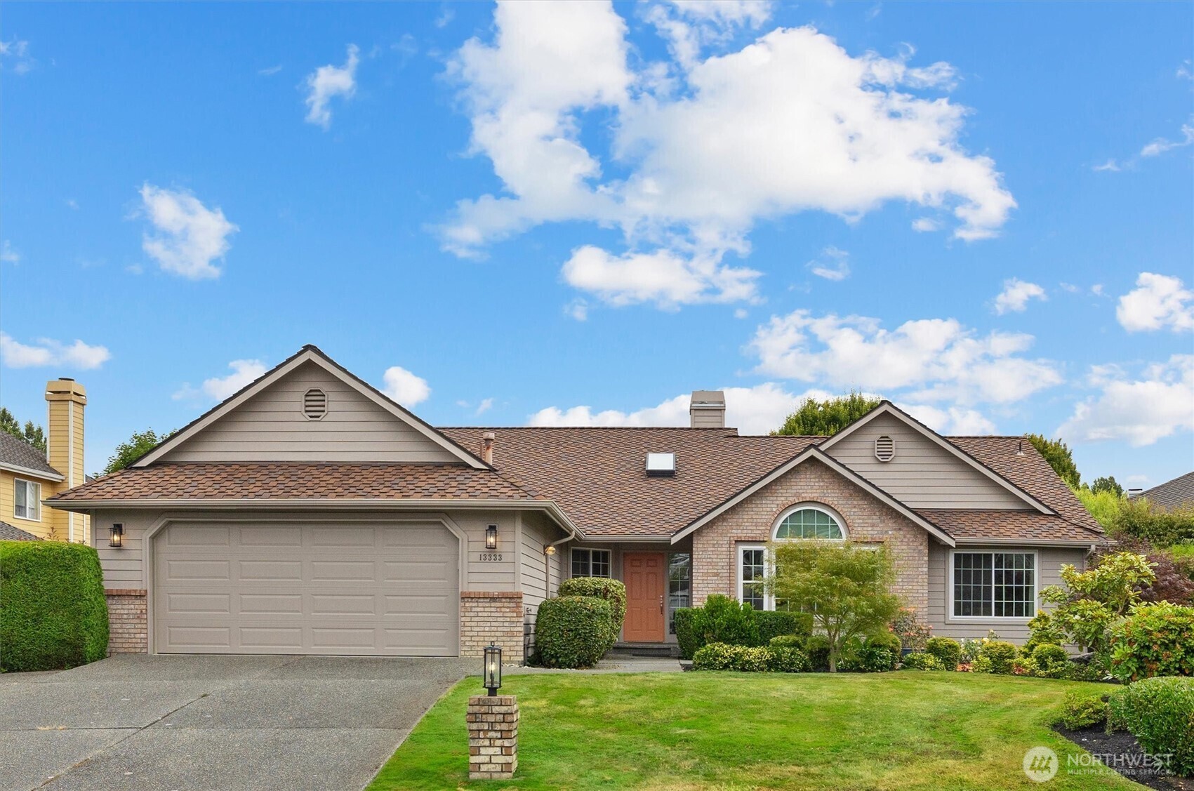 13333  47th Place W  Mukilteo WA 98275 photo