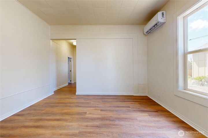Property Photo: 611 SW 3rd Street OR 97801