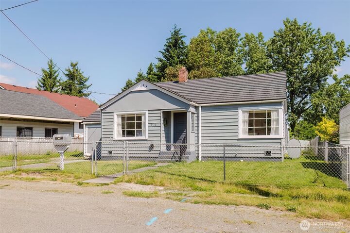 Property Photo:  3410  Rodgers Street  WA 98312 