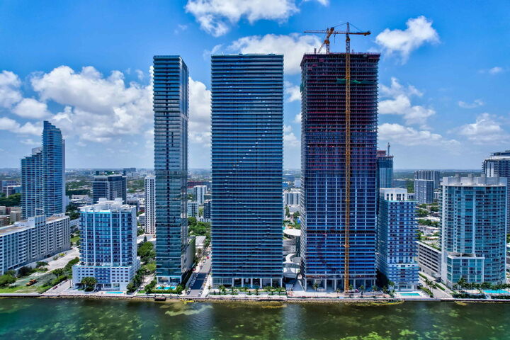700 NE 24th Street 4702  Miami FL 33131 photo