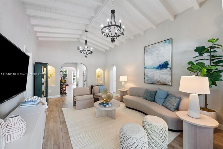 Property Photo:  1020 SW 22nd St  FL 33129 