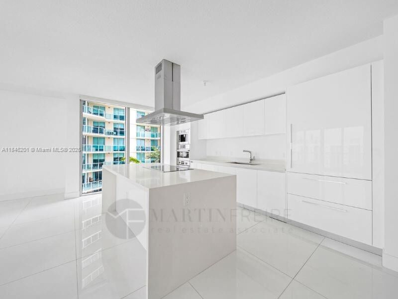 Property Photo:  300 Sunny Isles Blvd 4-701  FL 33160 