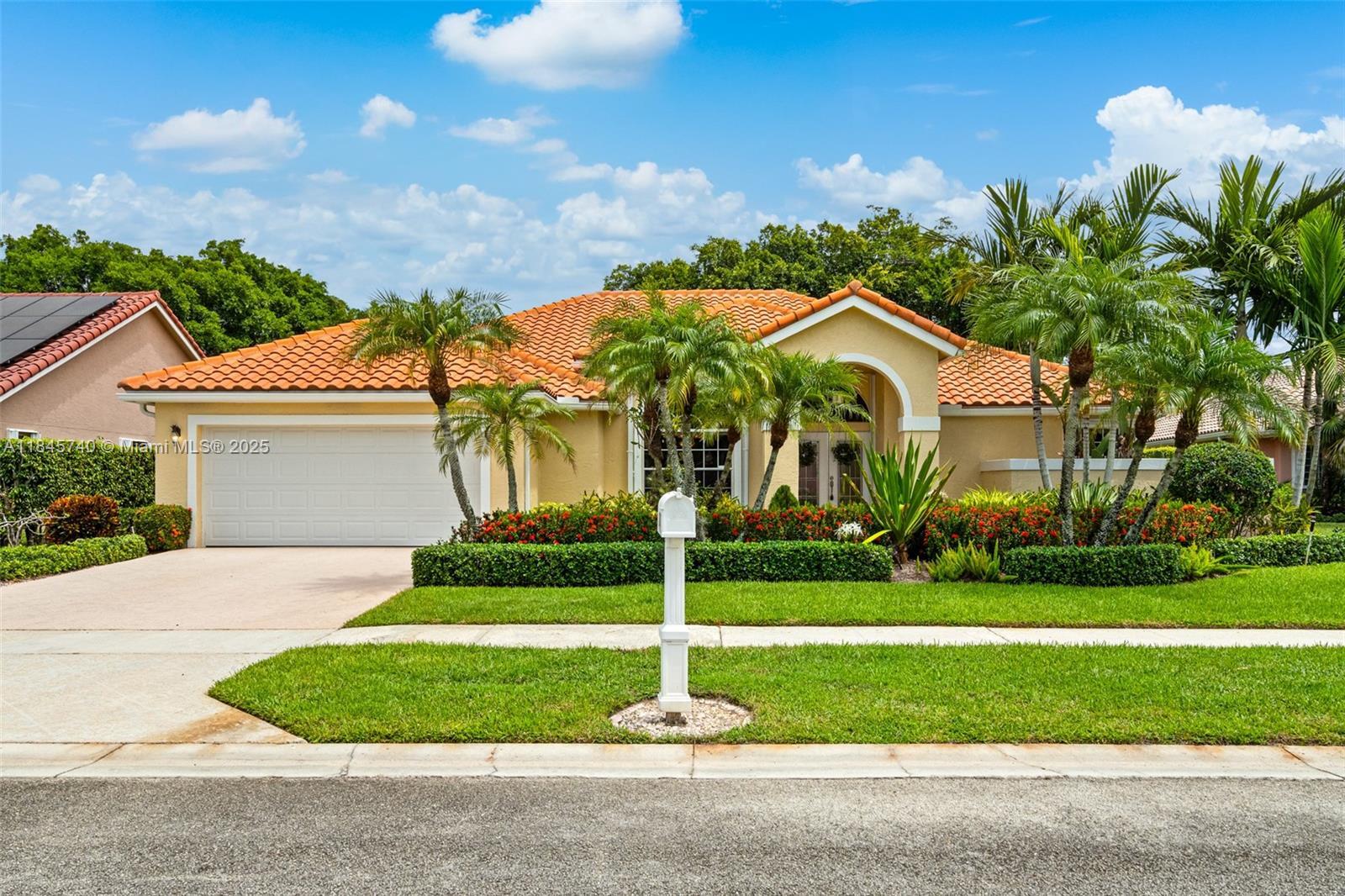 Property Photo:  7781 Penwood Ct  FL 33467 