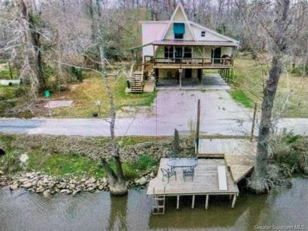 Property Photo:  2512 W Fork Road W  LA 70611 