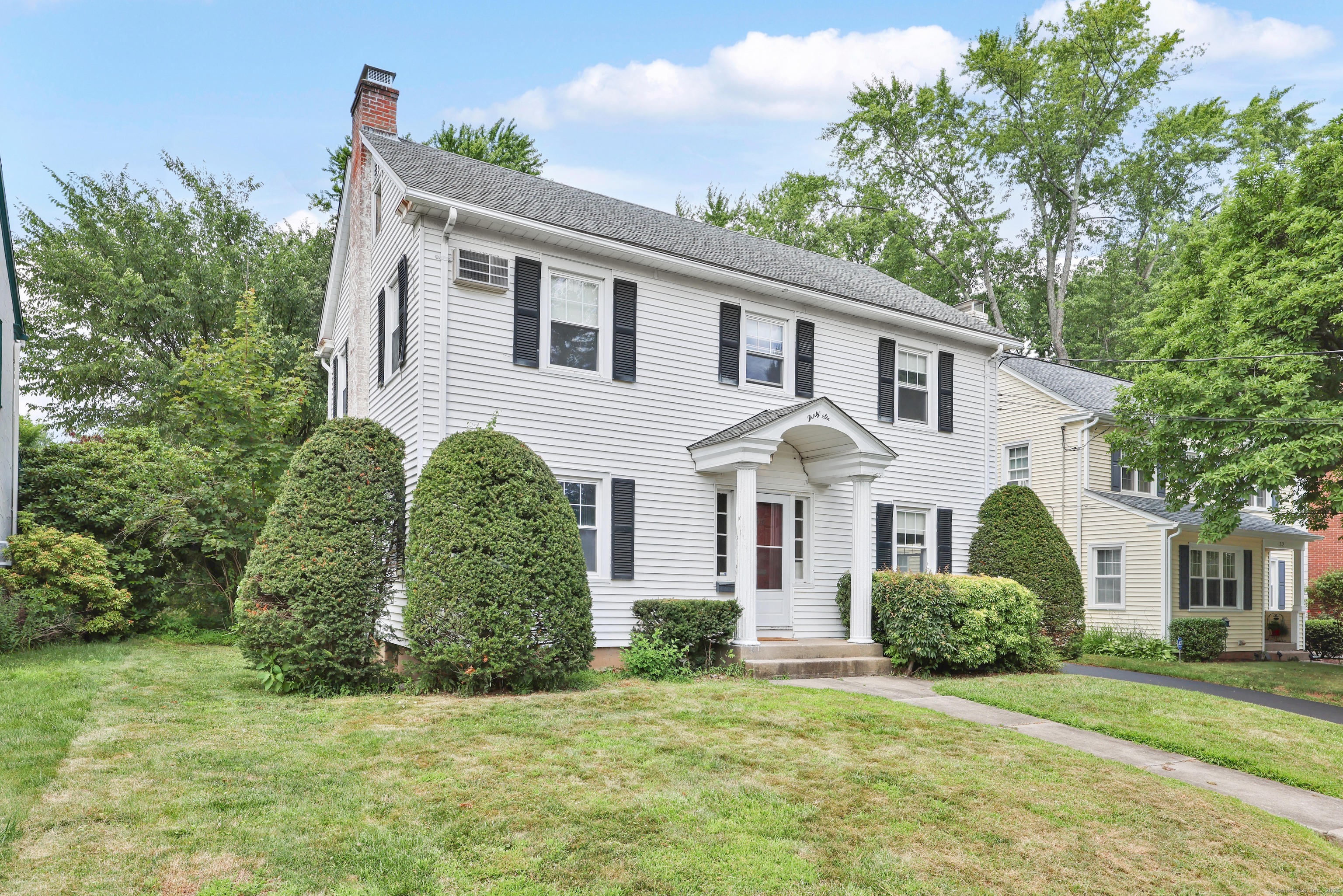 Property Photo: 36 Meadowbrook Road CT 06107