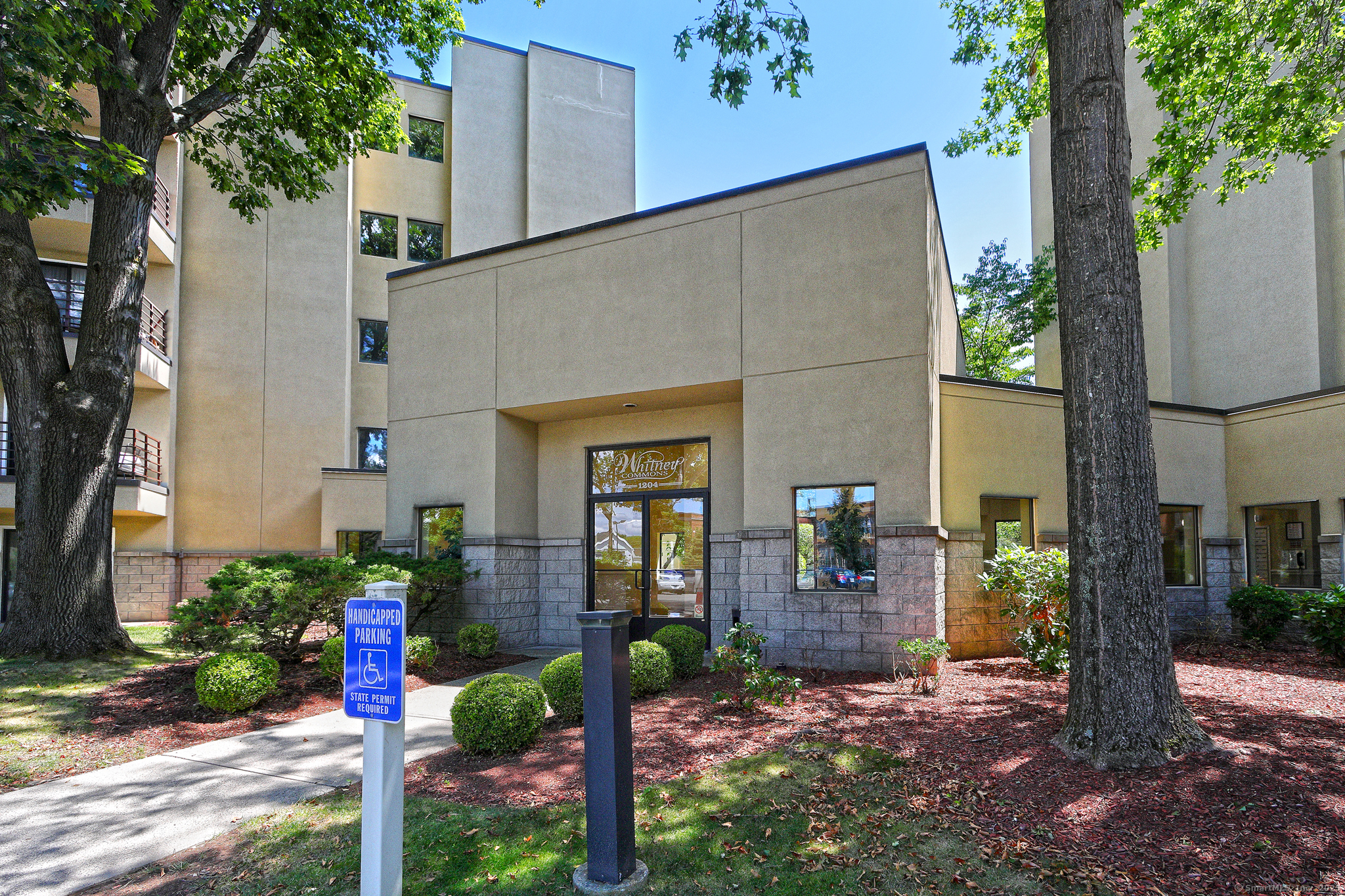 Property Photo: 1204 Whitney Avenue Apt 416 CT 06517