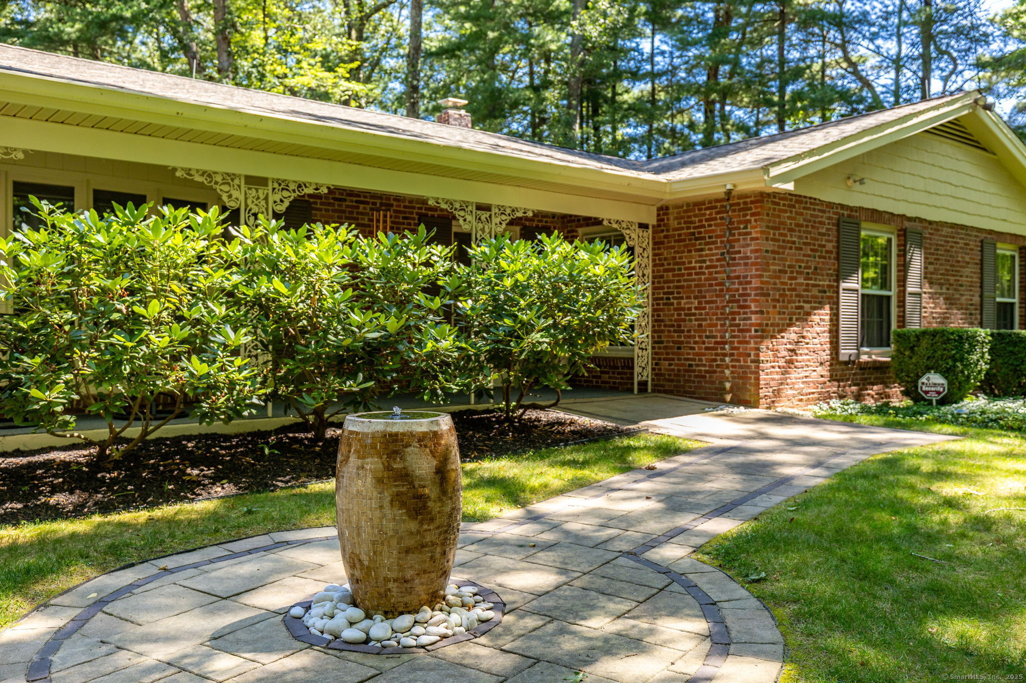 Property Photo:  555 Porter Street  CT 06040 