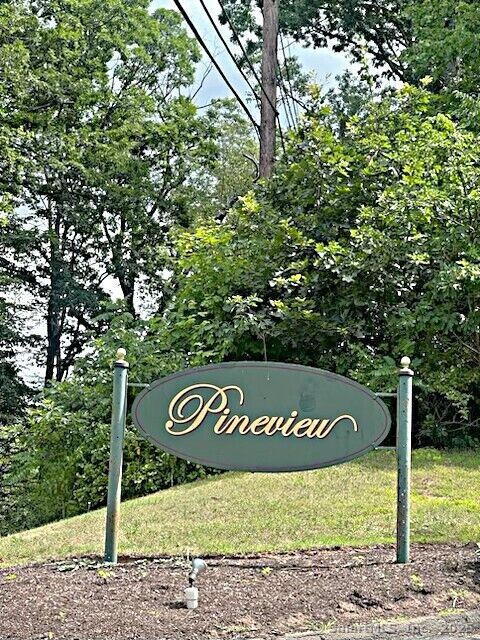 5D Pineview Road  Branford CT 06405 photo