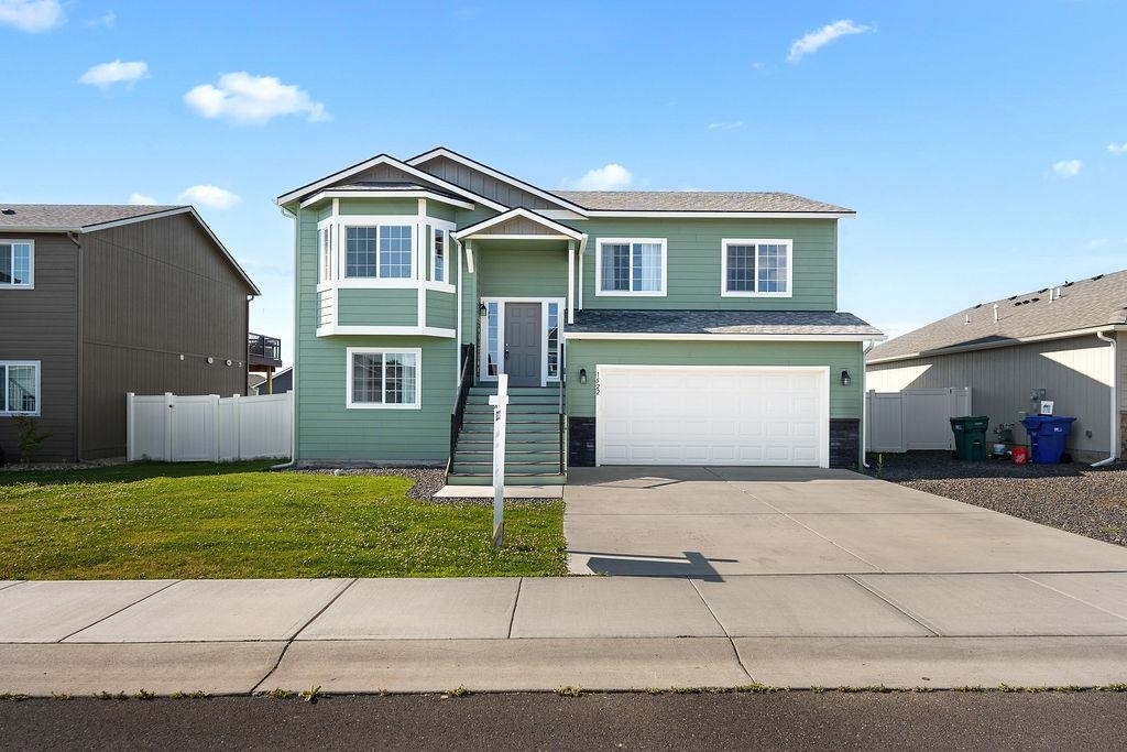 Property Photo: 1522 E Marilyn Cir WA 99006