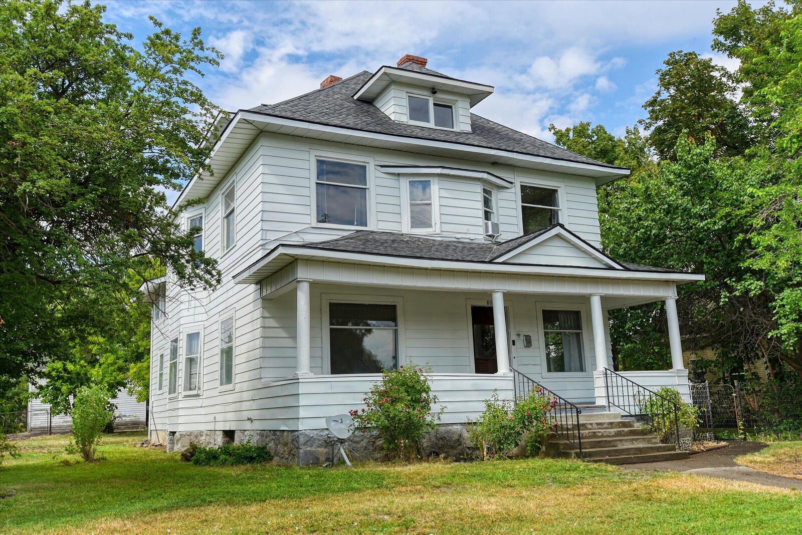 Property Photo: 803 E Nora Ave WA 99207