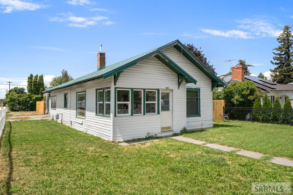 Property Photo: 405 1st W ID 83443