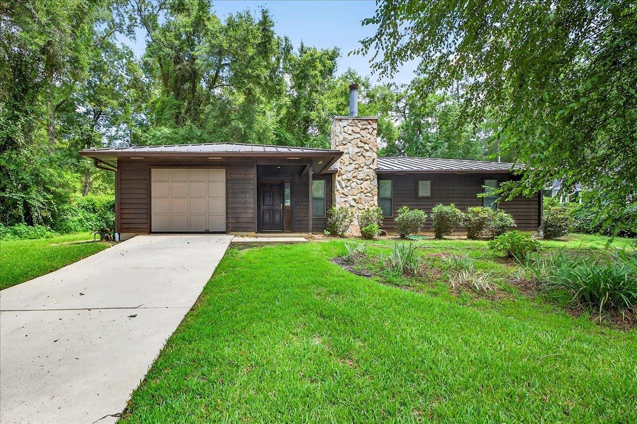 Property Photo: 8749 Minnow Creek Drive FL 32312
