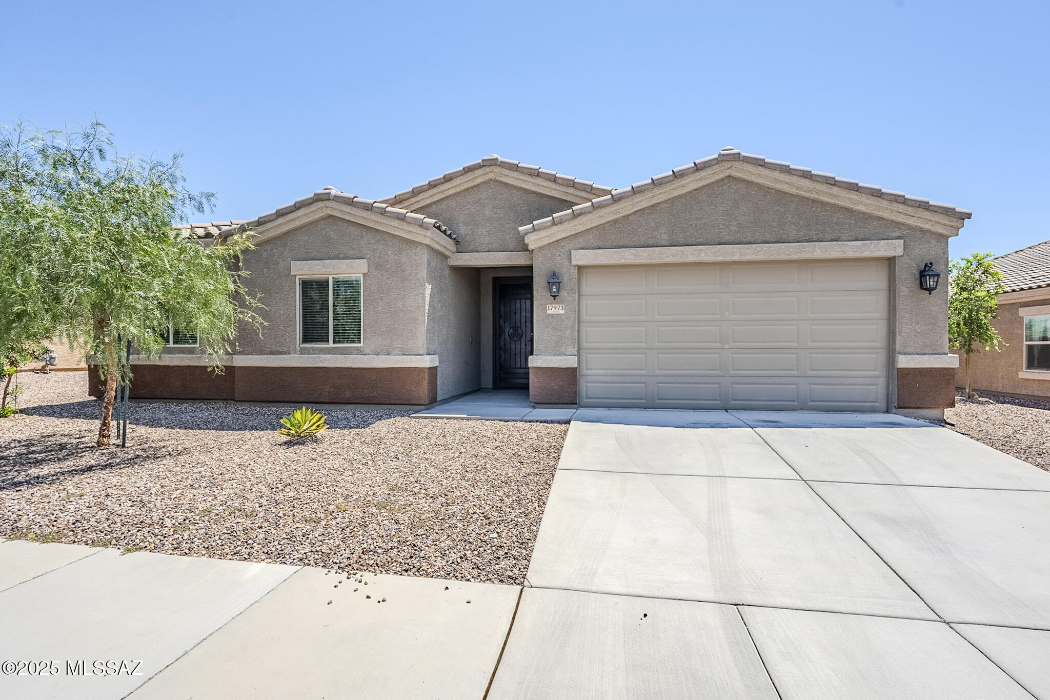 Property Photo:  17973 S Whispering Glen Ph S  AZ 85629 