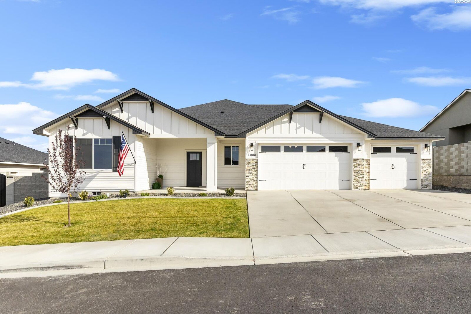 Property Photo: 7080 W 34th Pl WA 99338