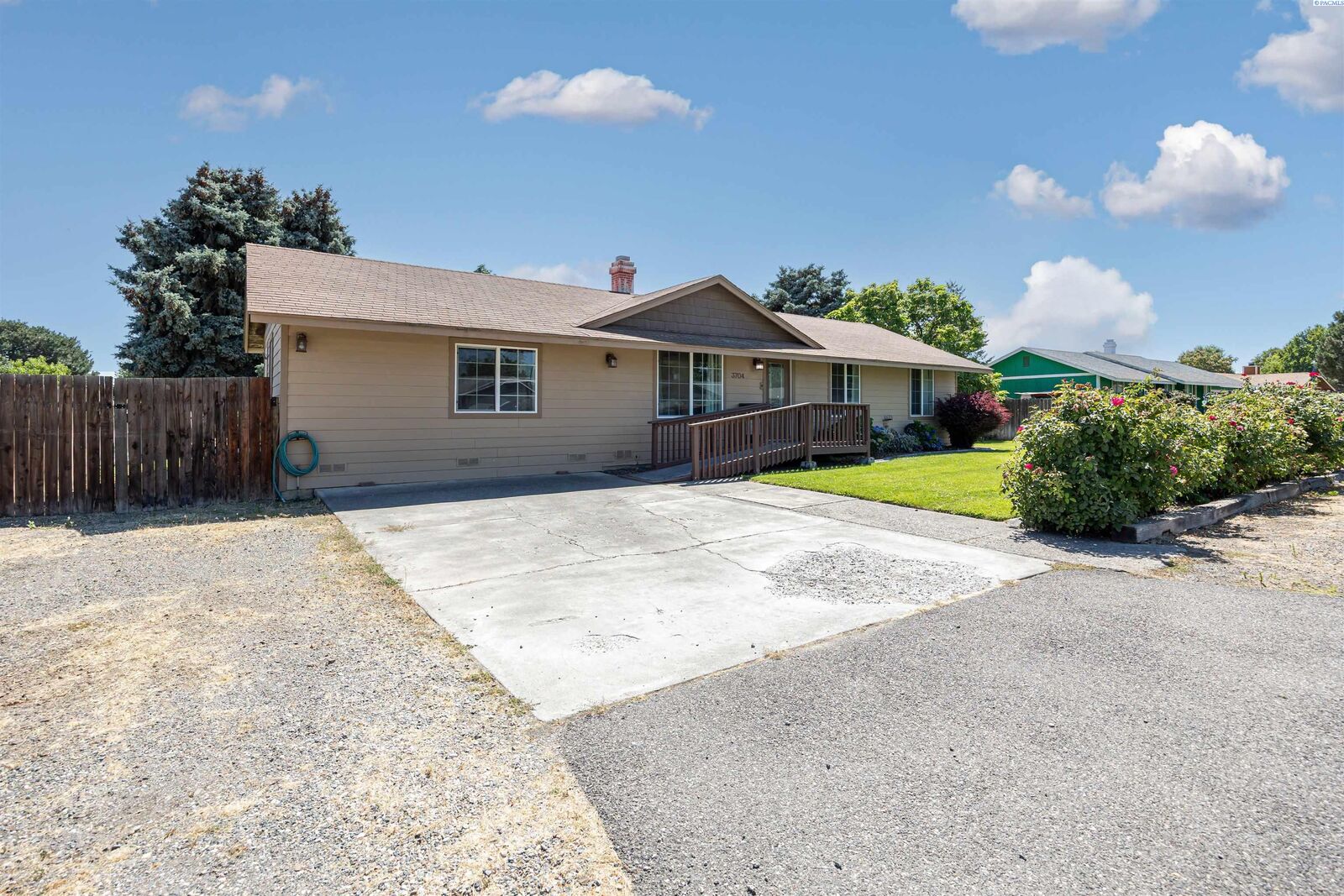 Property Photo:  3704 W Jay  WA 99301 