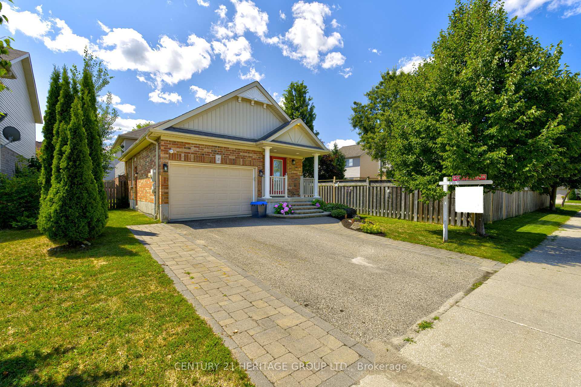 Photo de la propriété: 5 Shephard Avenue ON L9R 2E6