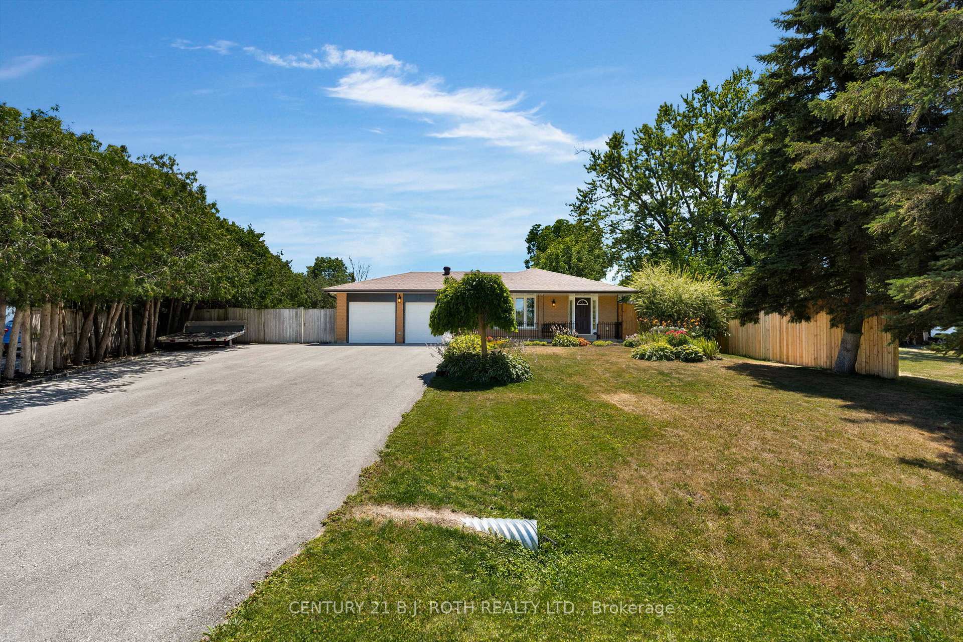 Photo de la propriété: 2123 Mildred Avenue ON L9S 2B9