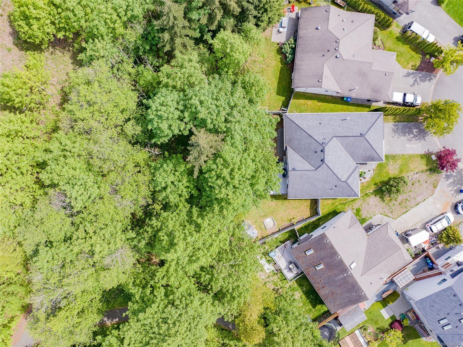 Property Photo: 3309 Willowmere Cres BC V9V 1H2