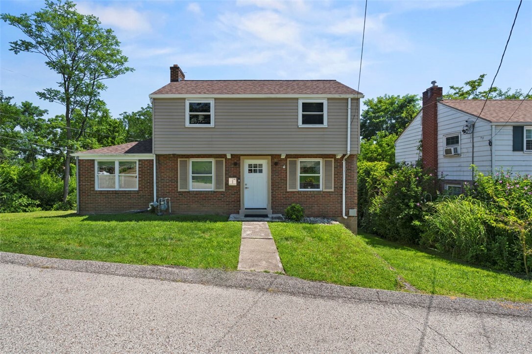 Property Photo:  1805 Hethlon St  PA 15220 
