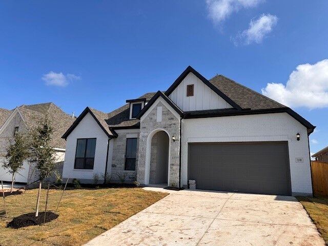 Property Photo: 378 Muddy Creek Way TX 78640